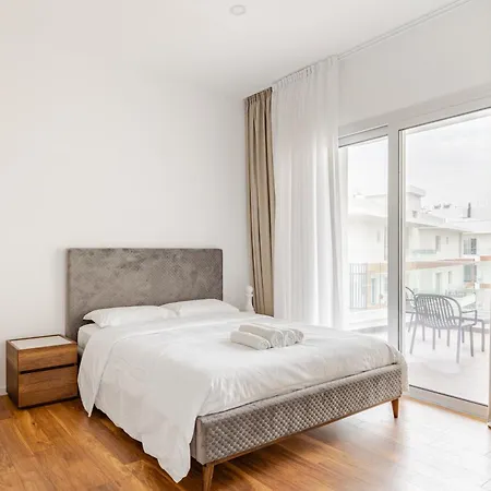 Apartment Yamas Urban Living Platinum 77 Penthouse