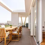 Yamas Urban Living Platinum 77 Penthouse 利马索尔