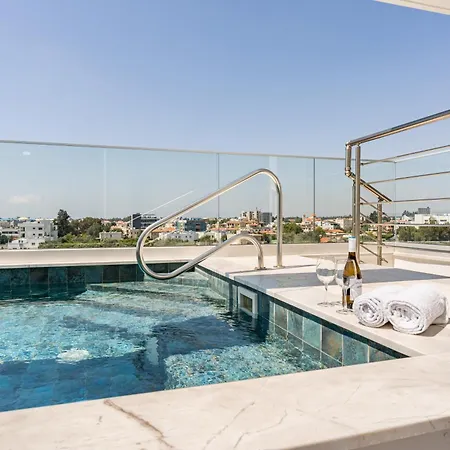 아파트 Yamas Urban Living Zakaki Pool Penthouses & *