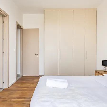 아파트 Yamas Urban Living Zakaki Pool Penthouses &