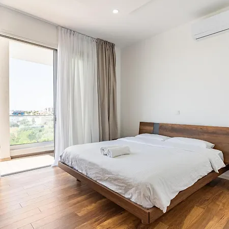 아파트 Yamas Urban Living Zakaki Pool Penthouses & *