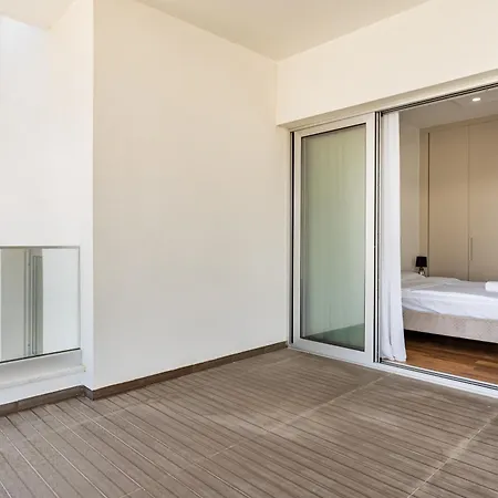 아파트 Yamas Urban Living Zakaki Pool Penthouses & *
