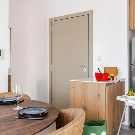 Yamas Urban Living Zakaki Pool Penthouses & 아파트 *