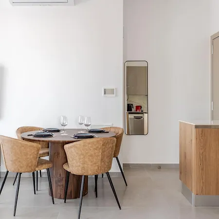 דירה Yamas Urban Living Zakaki Pool Penthouses & *
