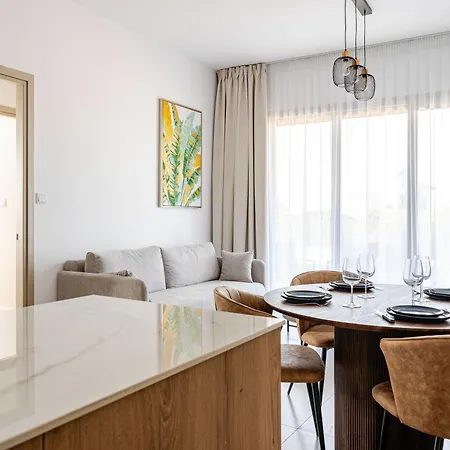 Yamas Urban Living Zakaki Pool Penthouses & 레메소스