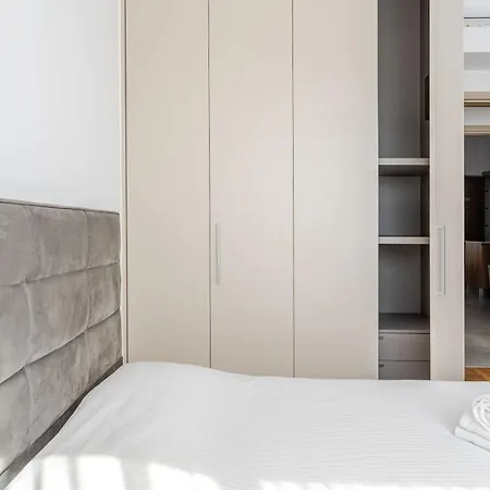 Yamas Urban Living Zakaki Pool Penthouses & 아파트 *