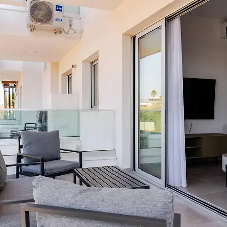 아파트 Yamas Urban Living Zakaki Pool Penthouses & 레메소스