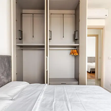 Yamas Urban Living Zakaki Pool Penthouses & 아파트