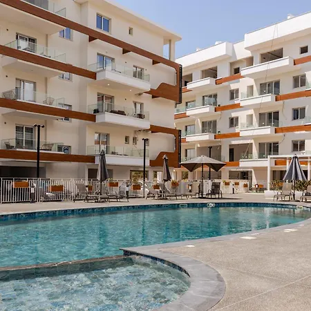 아파트 Yamas Urban Living Zakaki Pool Penthouses & 레메소스