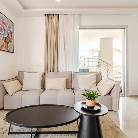 아파트 Yamas Urban Living Zakaki Pool Penthouses & *