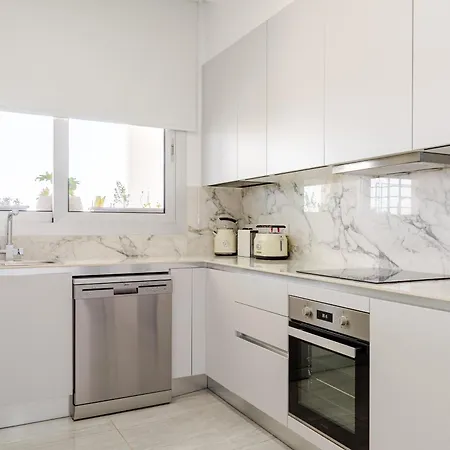 아파트 Yamas Urban Living Zakaki Pool Penthouses &
