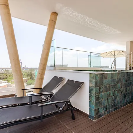Yamas Urban Living Zakaki Pool Penthouses & לימסול