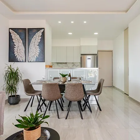 Yamas Urban Living Zakaki Pool Penthouses & 레메소스