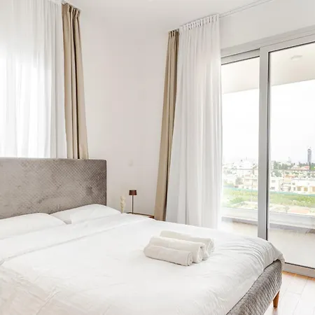 דירה Yamas Urban Living Zakaki Pool Penthouses &