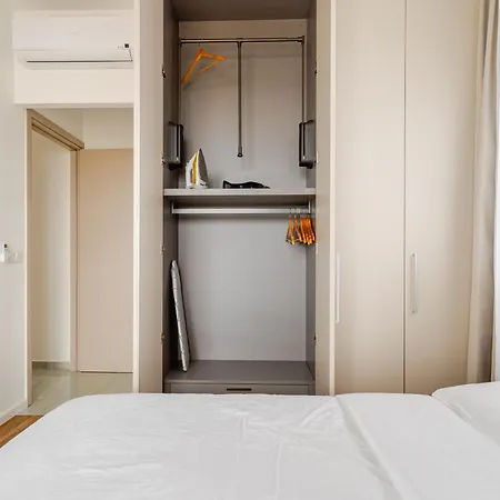 דירה Yamas Urban Living Zakaki Pool Penthouses & לימסול