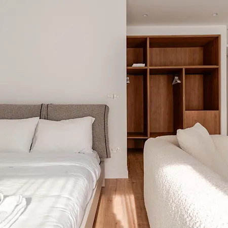 Yamas Urban Living Stayone Aparthotel