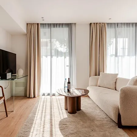 아파트호텔 Yamas Urban Living Stayone 3*
