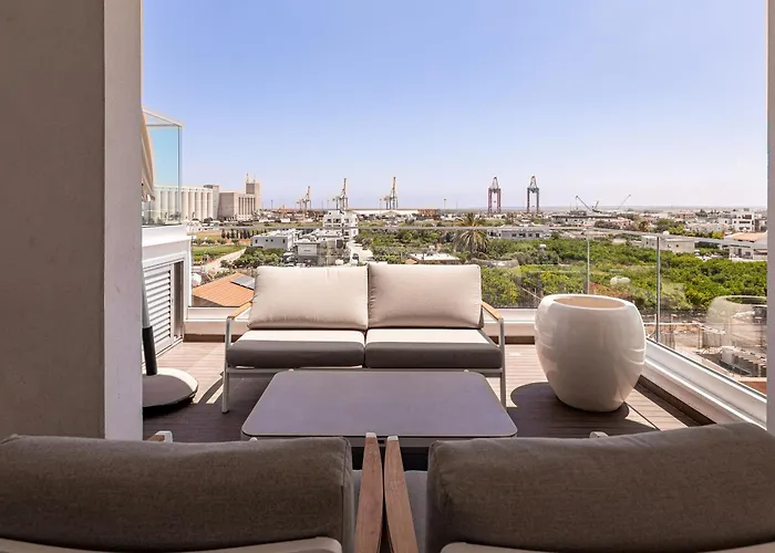 Yamas Urban Living Platinum 77 Penthouse Appartement *